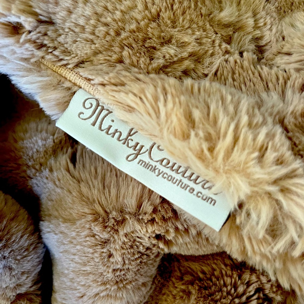 MINKY COUTURE - Super super soft blanket. Light tan color.